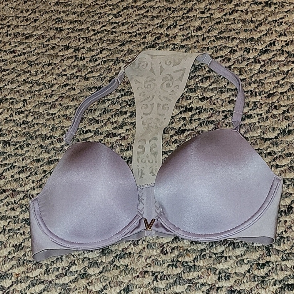 Victoria's Secret Lavender Racer Back Plunge Clip In Front Bra Size 32C